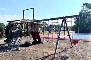 4063 Sweetwater Pkwy, Ellenwood, GA 30294 - Photo 4