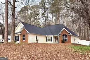 60 Elmwood Dr, Sharpsburg, GA 30277 - Photo 2