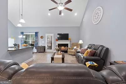 110 Coulter Woods Drive, Locust Grove, GA 30248 - Photo 10