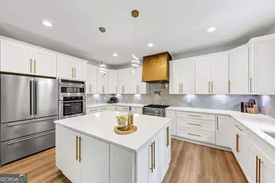636 Harbour Shores Drive, Jackson, GA 30233 - Photo 2