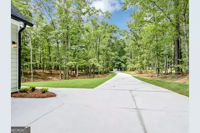 636 Harbour Shores Drive, Jackson, GA 30233 - Photo 4