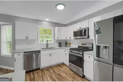 3992 Wrexham Drive, Snellville, GA 30039 - Photo 10