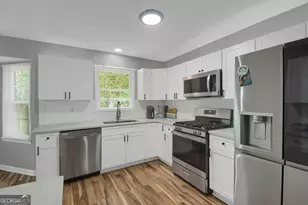 3992 Wrexham Dr, Snellville, GA 30039 - Photo 10