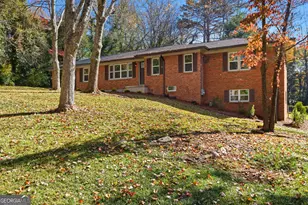 112 Woodland St, Clarkesville, GA 30523 - Photo 2