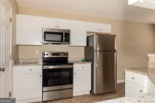 473 Hillandale Park Dr, Lithonia, GA 30058 - Photo 6