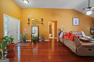 915 Harbins View Dr, Dacula, GA 30019 - Photo 8