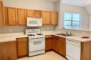 893 Redwood Dr, Norcross, GA 30093 - Photo 4