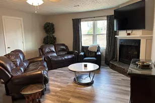 6 Oakmount Dr, Newnan, GA 30263 - Photo 2