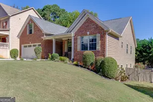 5652 Leaf Ridge Ln NE, Buford, GA 30518 - Photo 2