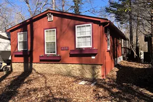 618 Riverside Dr, Cleveland, GA 30528 - Photo 2