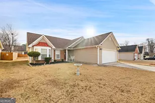 2530 Hillvale Cir, Lithonia, GA 30058 - Photo 4