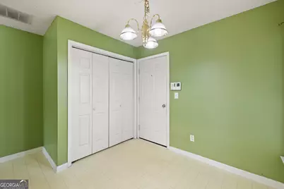 2530 Hillvale Circle, Lithonia, GA 30058 - Photo 14