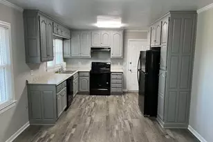 60 Azalea Dr, Royston, GA 30662 - Photo 2