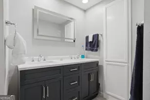 3777 Peachtree Rd, Brookhaven, GA 30319 - Photo 16