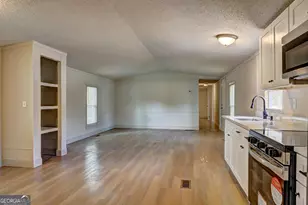 144 Skyland Dr E, Locust Grove, GA 30248 - Photo 10