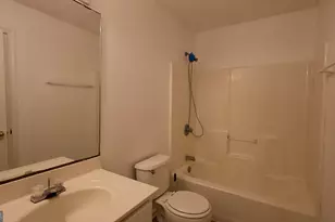 110 Dalton Cody Dr, Brunswick, GA 31520 - Photo 8