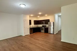 6410 Kennonbriar Ct, Lithonia, GA 30058 - Photo 8