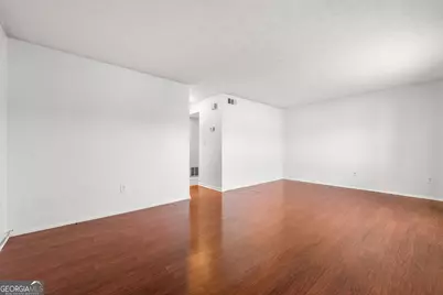 1820 Ashborough Road SE #APT B, Marietta, GA 30067 - Photo 4