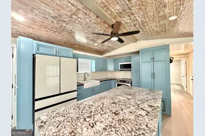 682 Lakeside Circle, Cornelia, GA 30531 - Photo 2