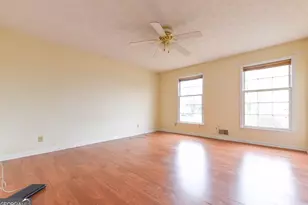 19 Festiva Dr, Newnan, GA 30263 - Photo 6