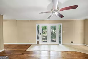 6764 Brookwood Cir, Jonesboro, GA 30236 - Photo 12