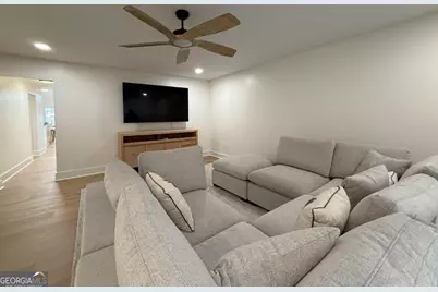 574 Knottywood Drive, Lavonia, GA 30553 - Photo 2