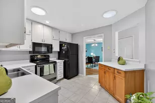 6835 Oak View Ct, Riverdale, GA 30274 - Photo 14