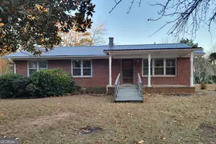493 Bee Maxey Rd, Winder, GA 30680 - Photo 1