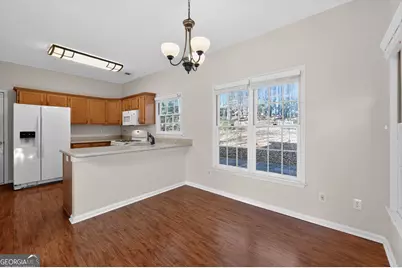 7038 Surrey Drive, Woodstock, GA 30189 - Photo 10