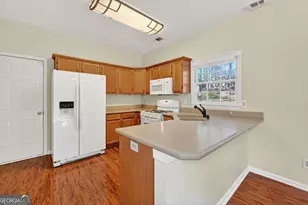 7038 Surrey Dr, Woodstock, GA 30189 - Photo 8