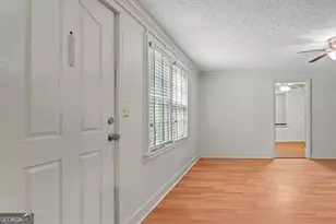 546 Fourth St, Madison, GA 30650 - Photo 8