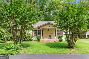 546 Fourth St, Madison, GA 30650 - Photo 1