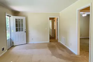 25 Martin St, Newnan, GA 30263 - Photo 4