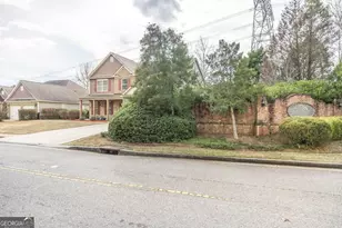 100 Meadow's Walk Dr, Byron, GA 31008 - Photo 2