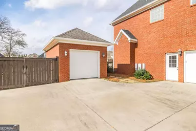 202 Avondale Circle, Warner Robins, GA 31088 - Photo 6