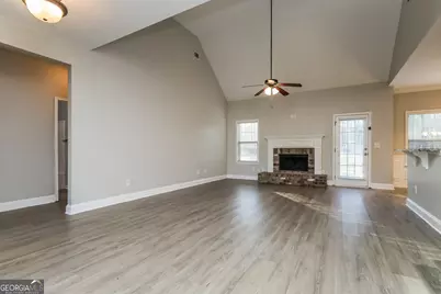 933 Besse Way, Locust Grove, GA 30248 - Photo 2