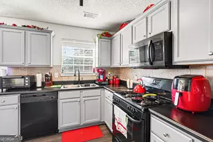 10733 James Dr, Jonesboro, GA 30238 - Photo 12