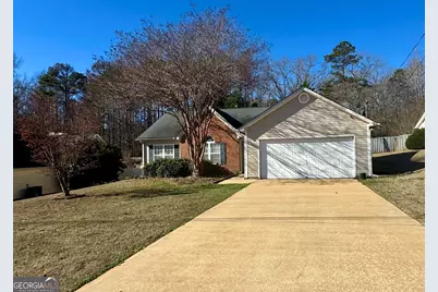 39 Canterbury Drive, Grantville, GA 30220 - Photo 2