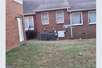 2822 SE Briar Hill Lane SE, Conyers, GA 30013 - Photo 4