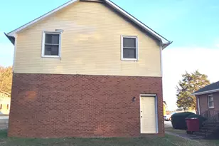 2822 SE Briar Hill Ln SE, Conyers, GA 30013 - Photo 2