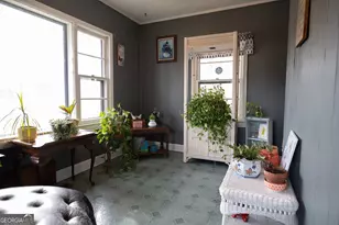 205 Matthews St, Barnesville, GA 30204 - Photo 4