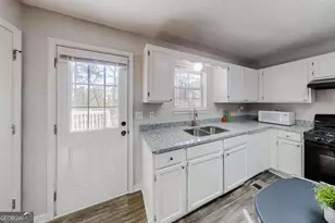 3053 Botany Dr, Jonesboro, GA 30236 - Photo 4