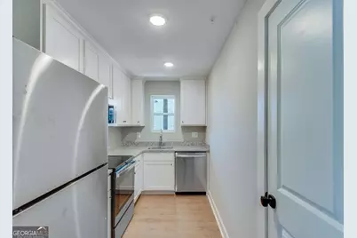 710 Jesse Jewell Parkway SE #216, Gainesville, GA 30501 - Photo 6