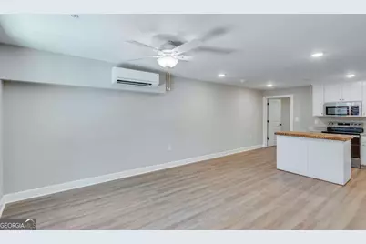 710 Jesse Jewell Parkway SE #105, Gainesville, GA 30501 - Photo 4