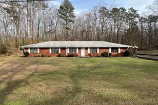 33 E Kenora Dr SW, Rome, GA 30165 - Photo 1