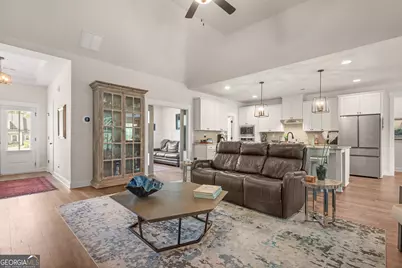 104 Wellborn Drive, Newnan, GA 30263 - Photo 8