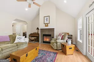 221 Grindstone Creek Dr, Clarkesville, GA 30523 - Photo 8