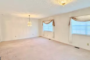 106 Jandale Dr, Lagrange, GA 30241 - Photo 4