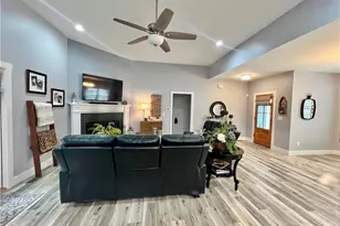 566 Clinton Dr, Temple, GA 30179 - Photo 4