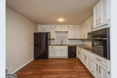 1285 Earle Court SE, Conyers, GA 30013 - Photo 8